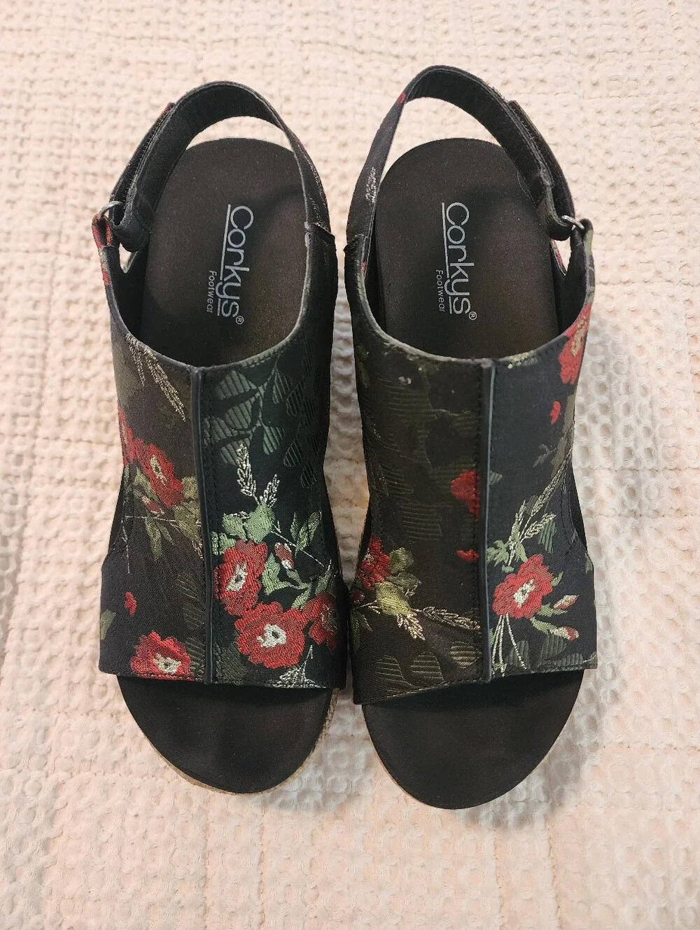 Corkys Carley Black Red Floral Embroidered Platform Wedge Sandals 9 Boho